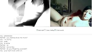 Napaljena milfica Carmen McCarthy jaše kurac u radionici