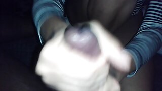 Haruka Kawamura puše u kitu momka koji ju je snažno prstao
